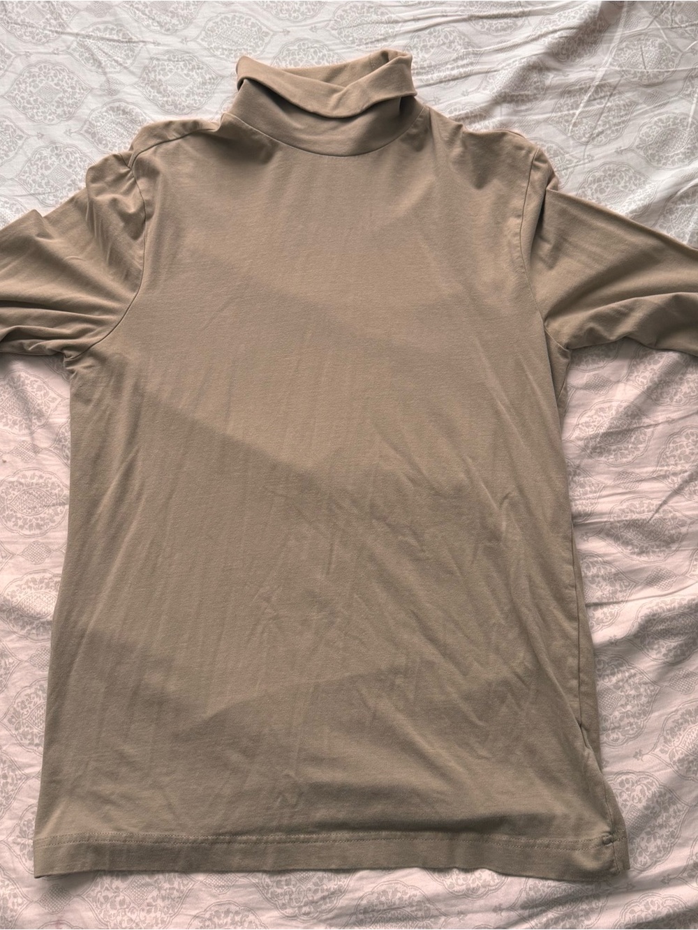 H&M Slim Fit Short-Sleeve Turtleneck in Beige